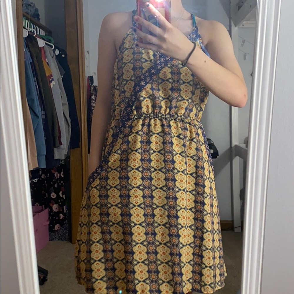 Patterned Dress - Picture 3 of 3